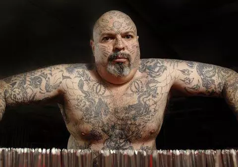 El e cel mai tatuat avocat din lume