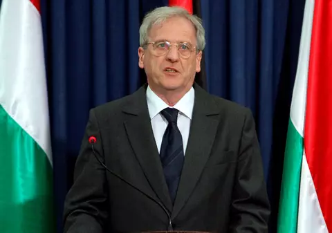 Preşedintele Ungariei: "Este în interesul românilor să înveţe maghiara"