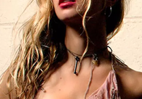 Modelul Katie Jane s-a sinucis din dragoste