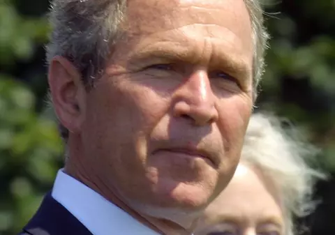 Bush, dat în judecată