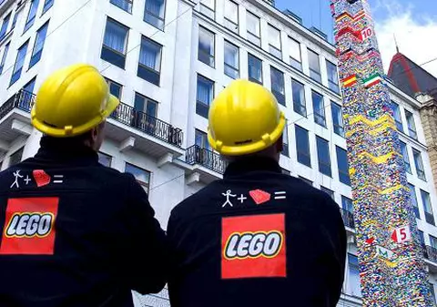 Cel mai înalt turn lego din lume