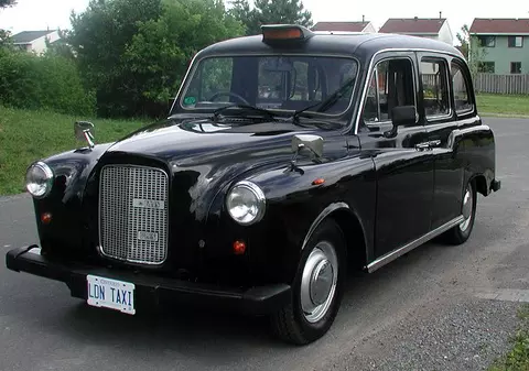 A mers cu taxiul de 2.000 de lire sterline!