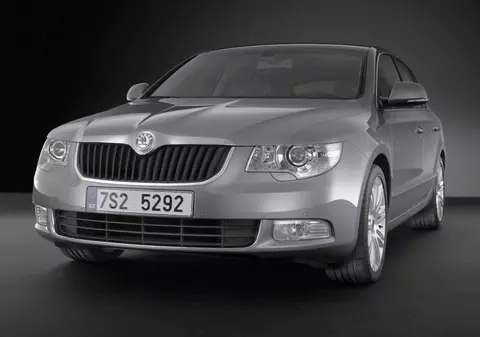 Skoda a lansat modelul Superb în România