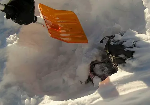 A murit în zăpada din Munţii Sebeşului