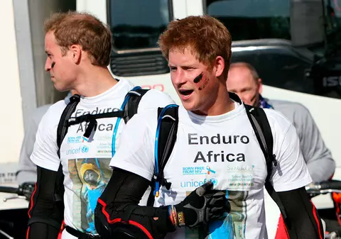 Prinţii William şi Harry, călare pe motocicletă 1610 kilometri