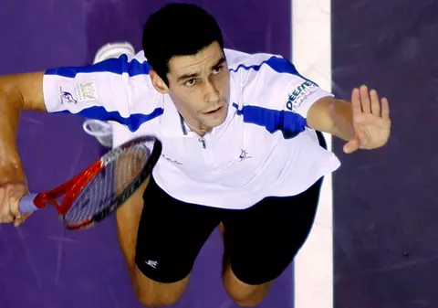 Hănescu, mai tare ca Federer