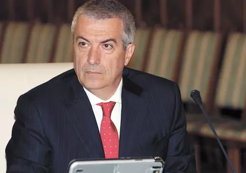 Tăriceanu taie lefurile şmecherilor de la Guvern