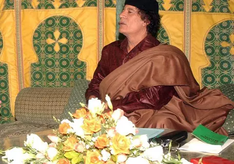 Ghaddafi şi-a instalat cortul la Kremlin