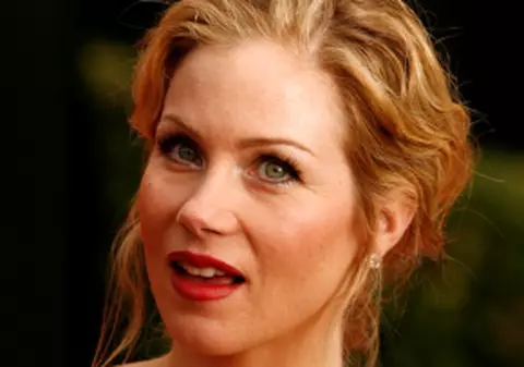 Christina Applegate trebuie să rămână însărcinată curând