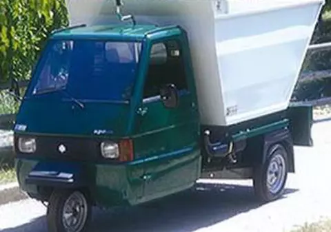 Arestaţi pentru că transportau ilegal gunoi