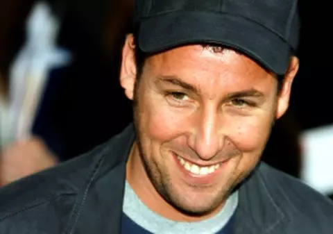 Soţia lui Adam Sandler a născut o fetiţă!