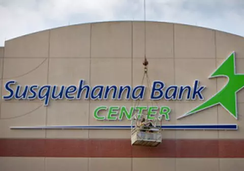 Un hoţ a vrut să depună plângere fiindcă n-a găsit bani în bancă 