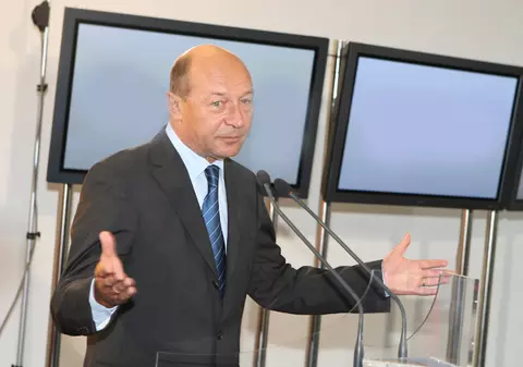 Băsescu propune suspendarea temporară a taxei de primă înmatriculare