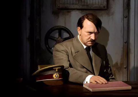 Hitler avea un singur testicul