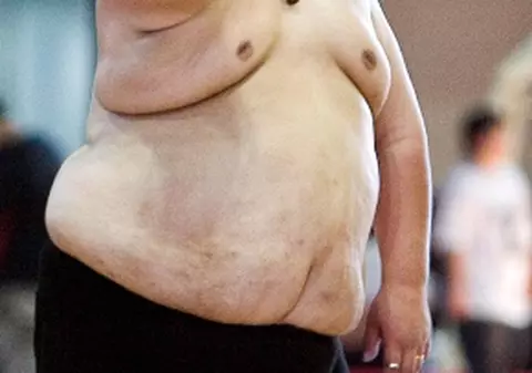 Obezii vor sta în avion pe două locuri, la preţ de unul