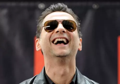 Se vând biletele la Depeche Mode!
