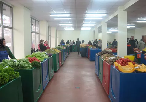 Razie în Piaţa Crângaşi: Amenzi de 96.000 de lei şi 700 de kilograme de carne confiscate