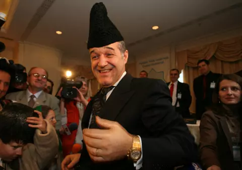 Becali: "Mă retrag din politică. E o necunoscută pentru mine"