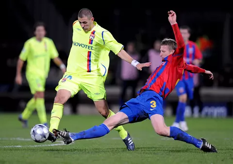 Update: Lyon - Steaua 2-0