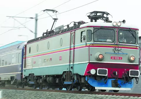 Bărbat înşelat de o femeie care i-a promis ajutor pentru a cumpăra Gara Snagov şi un tren