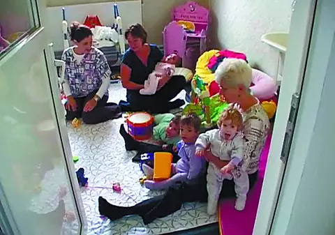 Țin copii în spital cu anii, ca să poată lua bani de la stat