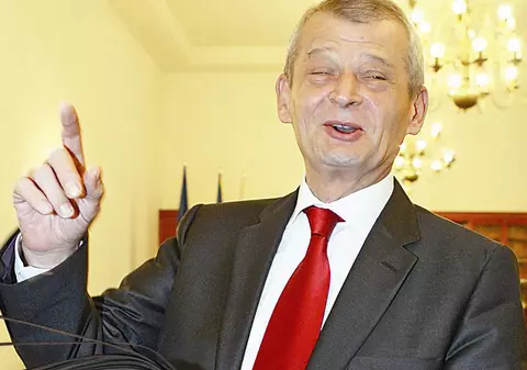 I-am făcut cadou lui Sorin Oprescu un bici