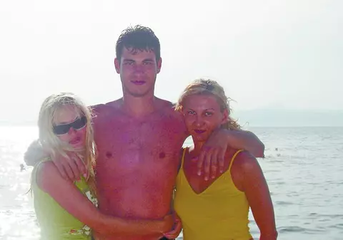 Piţurcă junior, crai pe Internet