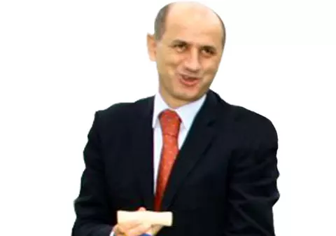 "Copos a cărat moloz cu roaba"