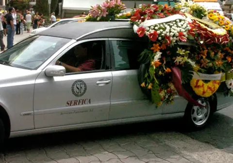 Marele premiu: o înmormântare gratuită