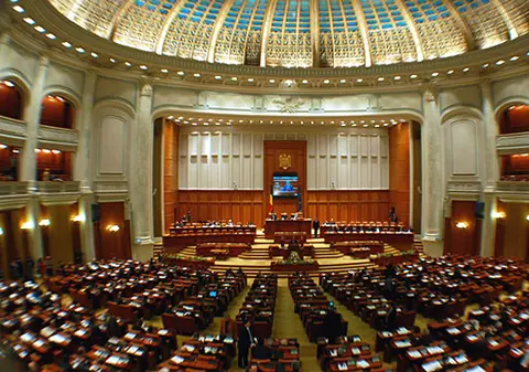 Referendumul lui Iohannis intră în discuția Parlamentului