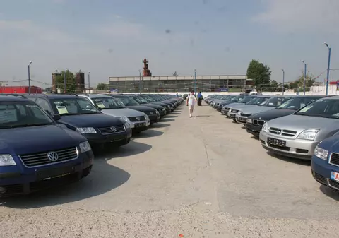 Dealerii de maşini second-hand se tem de faliment