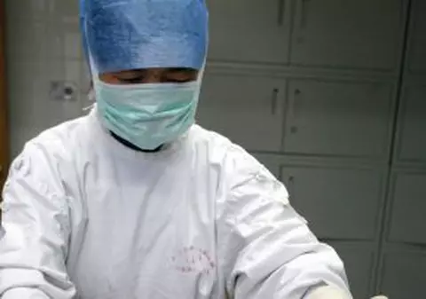 Cancerul, principala cauză a decesului în 2010