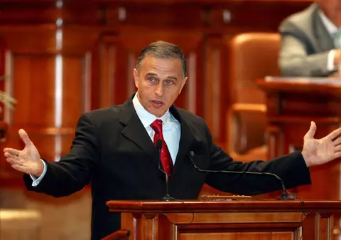 Geoană: "Intrarea UDMR la guvernare nu se negociază"