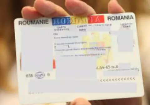 Un minor a făcut accident chiar lângă sediul poliţiei