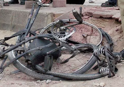 Un poliţist a accidentat mortal un biciclist, după care a fugit