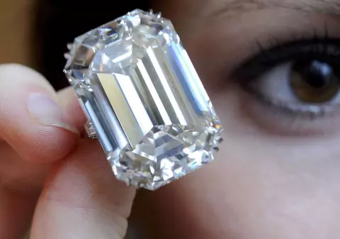 Au descoperit un diamant într-un aspirator de praf