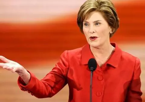"Ziaristul cu pantoful", criticat de soţia lui Bush