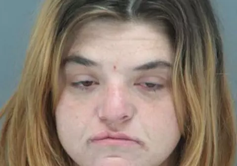 Ce prostituate hidoase bântuie străzile în SUA