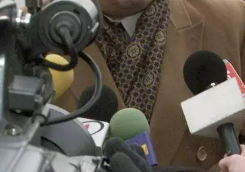 O peremistă a leşinat în timpul conferinţei lui Vadim