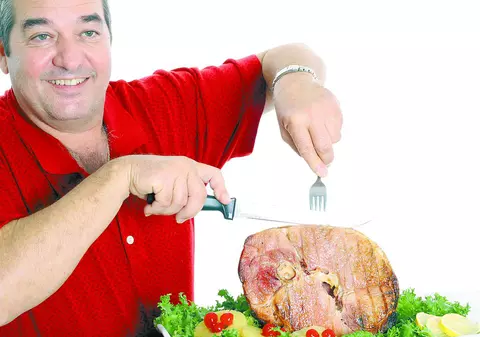 Excesele alimentare provoacă indigestie