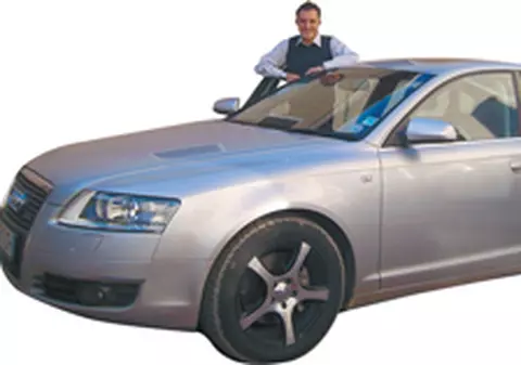 Limuzină de 70.000 € pentru Apostu