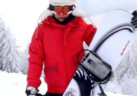VJ-iţa Oana Tache, vacanţă pe snowboard!