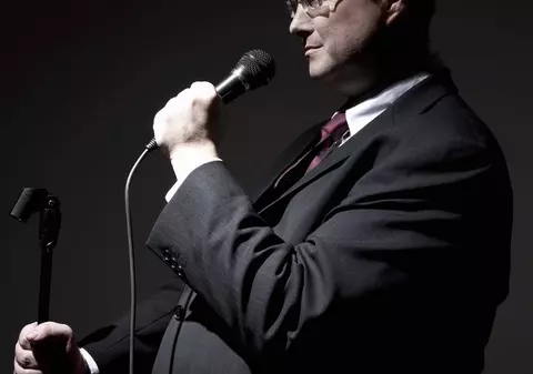 Cel mai lung discurs din istorie. A vorbit singur timp de 124 de ore