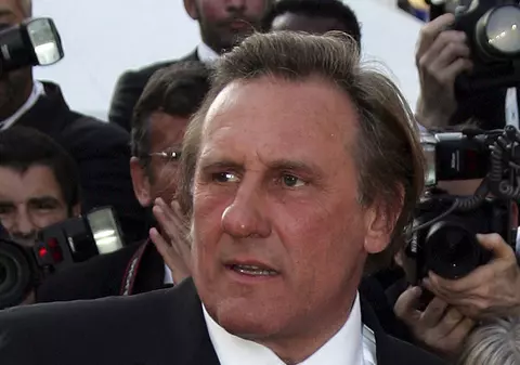 Depardieu vrea să plece din Franţa, distrus de moartea fiului său