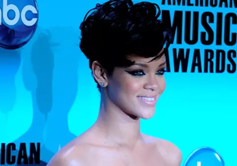 Rihanna va concerta în Malayezia, în ciuda protestelor musulmane