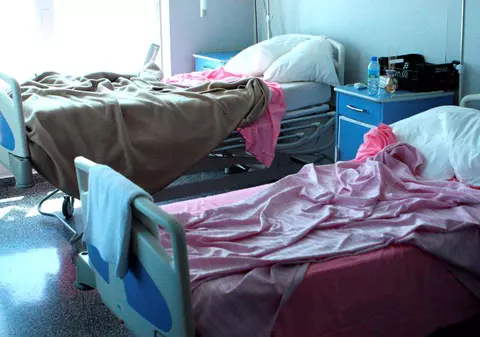 Soacra unui şef de secţie de la spitalul din Slatina, internată de 5 ani