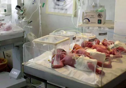 A născut opt copii în cinci minute