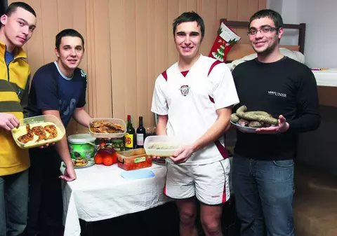 Au venit cu caltaboşi