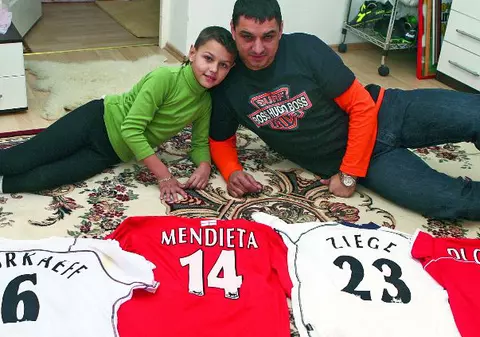 Ganea are careul de aşi!