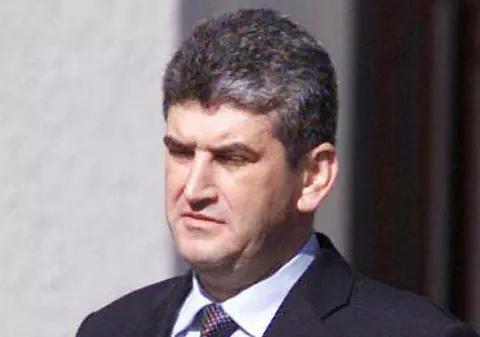 Gabriel Oprea a demisionat de la Interne!